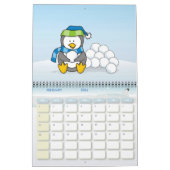 Kleine pinguïn die zit met sneeuwballen kalender (Feb 2026)