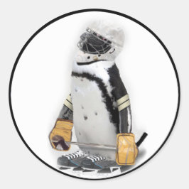 Kleine pinguïn met sleutelvistuig ronde sticker