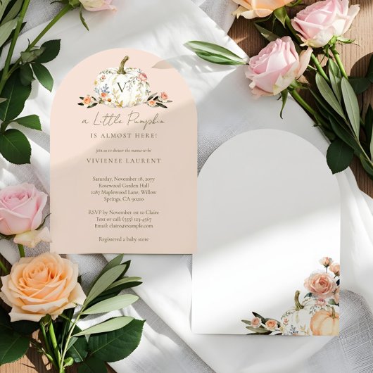 Kleine pompoen op de weg roze bloemen Baby shower Kaart