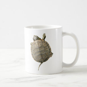 Kleine schildpad die omhoog kruipt aan Mok