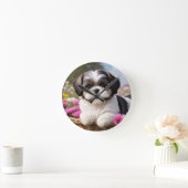 Kleine Shih Tzu Puppymand Bloemen Ronde Klok (Huis)