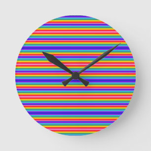 Kleine strips van regenboogkleuren ronde klok