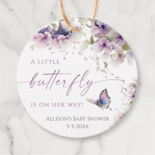 Kleine vlinder is op weg naar paarse baby shower bedankjes labels