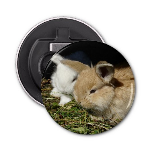 Kleine vloedbunnies button flesopener (Voorkant)