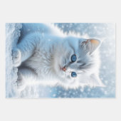 Kleine witte Kittens in Sneeuwkerst Inpakpapier Vel (Voorkant)