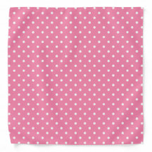 Kleine witte pooldots op opgerolde roze