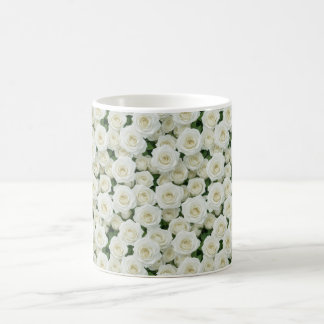 Kleine witte rozen koffiemok