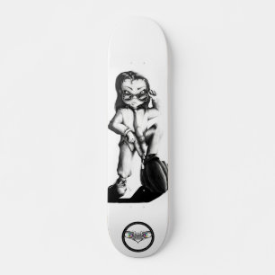 Kleine zwarte zwarte en witte kind skateboard