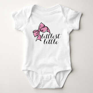 Kleinste kleine outfit voor baby meisje met roze s romper
