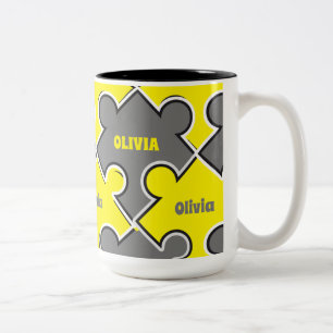Kleur van puzzelstukjes van het jaar 2021 dat lich tweekleurige koffiemok