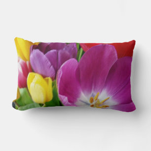 kleuren van tulpen kussen