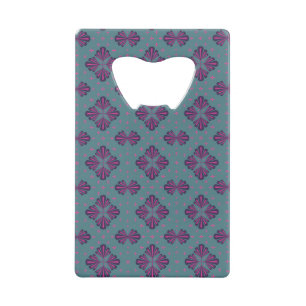 Kleurrijk geometrisch patroon in klassieke retro s kredietkaart flessenopener