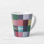 kleurrijk gevlekte vierkantjes patchwork latte mok (Rechterhoek)