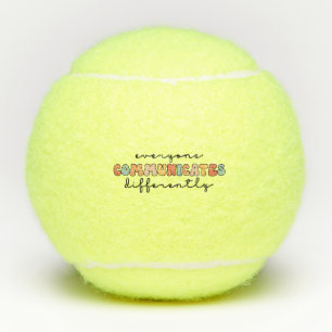 Kleurrijk Iedereen communiceert anders Tennisballen