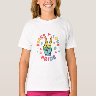 Kleurrijk ontwerp met vrede, liefde en trots hand t-shirt