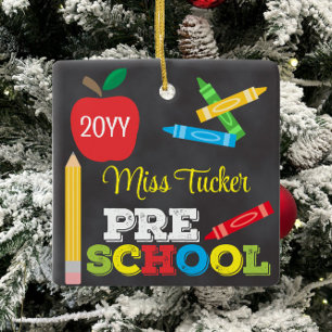 Kleurrijk schoolbord als aandenken voor kleuterlei keramisch ornament