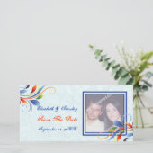 Kleurrijk scrollblad bleek blauw Save the Date (Staand voorkant)
