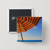 Kleurrijk strandparasol op een zonnige dag fotogra vierkante button 5,1 cm (Voorkant /achterkant)