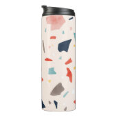 Kleurrijk terrazzo: naadloze rotsfragmenten. thermosbeker (Geroteerd rechts)