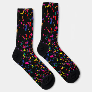 Kleurrijk vallend confetti regenboogpatroon op zwa sokken