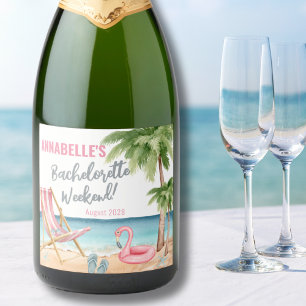 Kleurrijk vrijgezellenfeest op het strand voor de sparkling wijnetiket