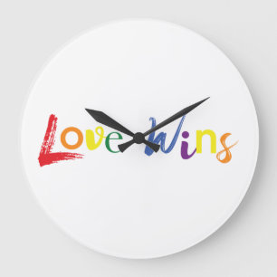 Kleurrijk, vrolijk, creatief design van Love Wins Grote Klok