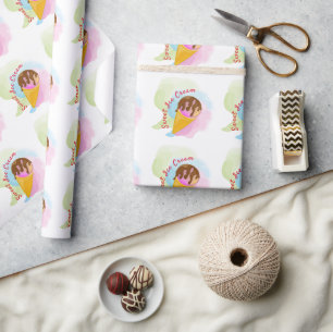 Kleurrijk zoet ijs in een kegel cadeaupapier