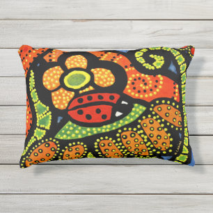 Kleurrijke Abstracte Floral Ladybug Pop Buitenkussen