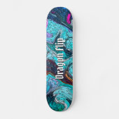 Kleurrijke Abstracte mozaïekdraak met tekst Skateboard (Voorkant)