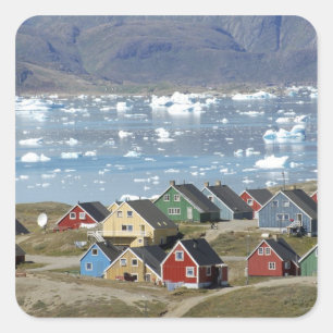 Kleurrijke architectuur van de stad, Narsaq, Vierkante Sticker