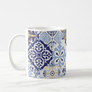 Kleurrijke Azulejos tegels: handgetekend patroon. Koffiemok