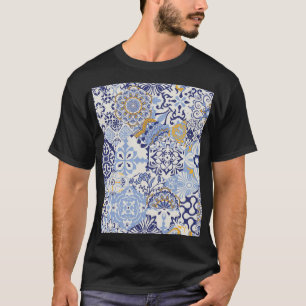 Kleurrijke Azulejos tegels: handgetekend patroon. T-shirt