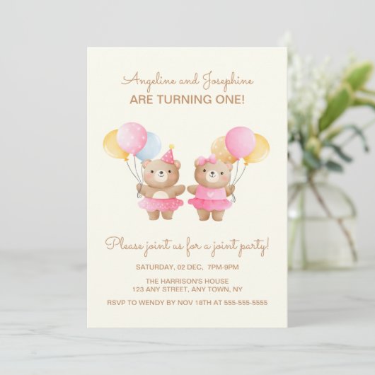 Kleurrijke ballonnen Beer Twin Girls Joint Birthda Kaart (Staand voorkant)