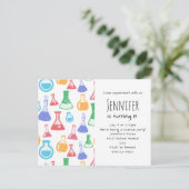 Kleurrijke Beakers en Flasks Science Patroon Uitnodiging Briefkaart (Staand voorkant)