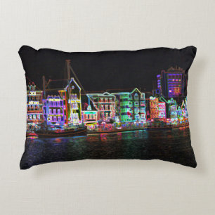 Kleurrijke binnenstad Willemstad Curacao Neon Nigh Accent Kussen