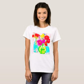 Kleurrijke bloemen in flessen op T-shirt (Voorkant volledig)