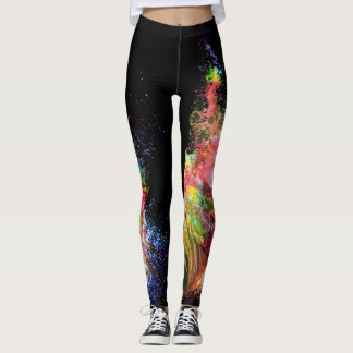 Kleurrijke buitenruimtesonde minimalistische vrouw leggings