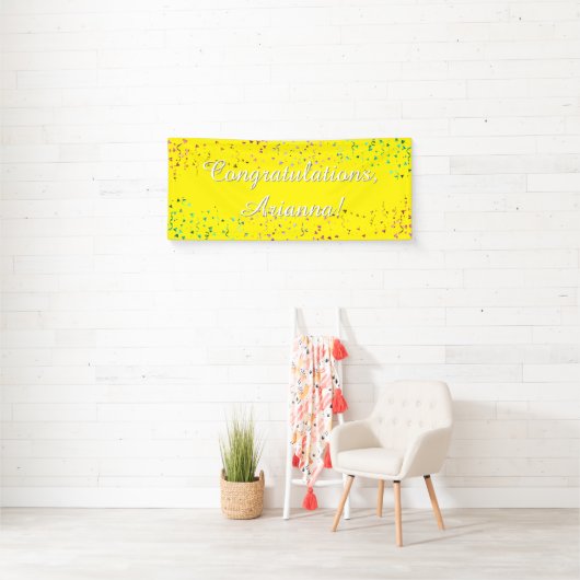 Kleurrijke Confetti Script Gefeliciteerd Geel Spandoek (Insitu)