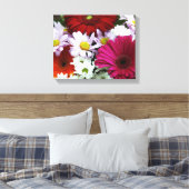 Kleurrijke Daisies Canvas Print (Insitu (Slaapkamer))
