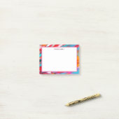 Kleurrijke diagonaal-strips post-it® notes (Op bureau)