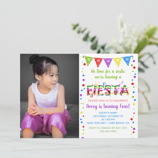 Kleurrijke fiesta verjaardag partij kaart (Staand voorkant)