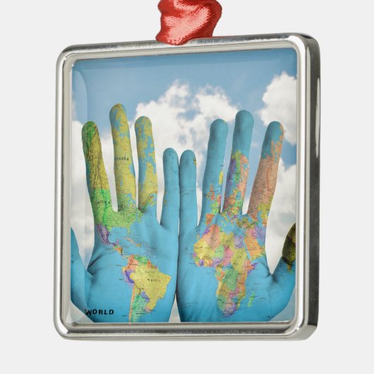 Kleurrijke gekleurde Wereldkaart in handen, kunstf Metalen Ornament (Links)