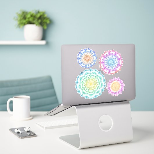 Kleurrijke gemengde mandala set sticker (Laptop op bureau)