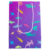 Kleurrijke haai onder het zee gradient Party Medium Cadeauzakje (Achterkant)