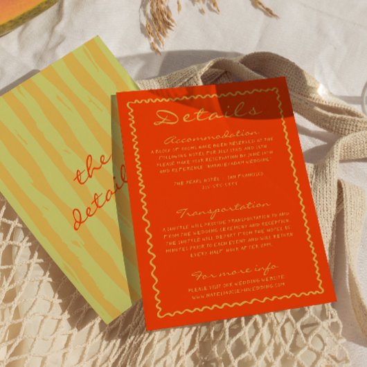 Kleurrijke hand geschreven pinstripes bruiloft det informatiekaartje