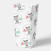 Kleurrijke Happy World Kinderdag Bedankdoosjes (Achterkant)