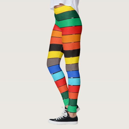 Kleurrijke hoezen en stripes regenboog leggings (Links)
