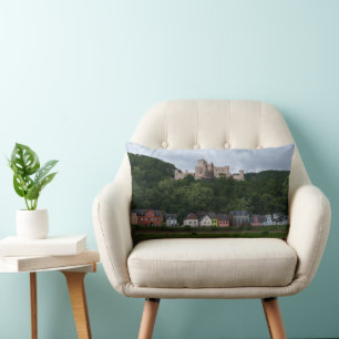 Kleurrijke huizen onder het kasteel Stolzenfels Kussen