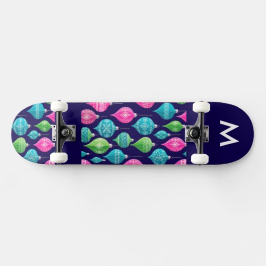 Kleurrijke kerstversiering met monogram skateboard (Horizontaal)