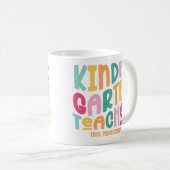 Kleurrijke kleuterleraar op maat koffiemok (Voorkant rechts)